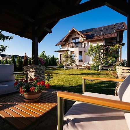 Casa Dora Hotel Suceava Exterior photo