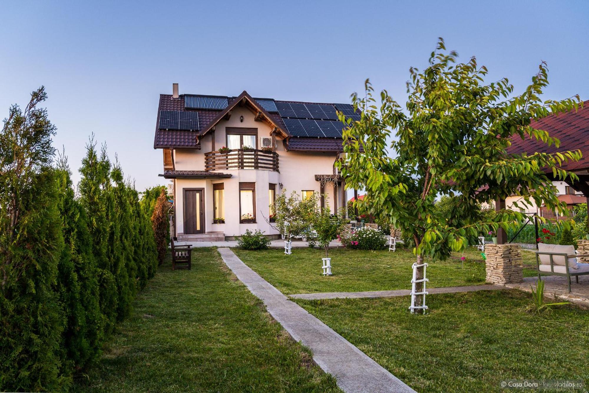 Casa Dora Hotel Suceava Exterior photo