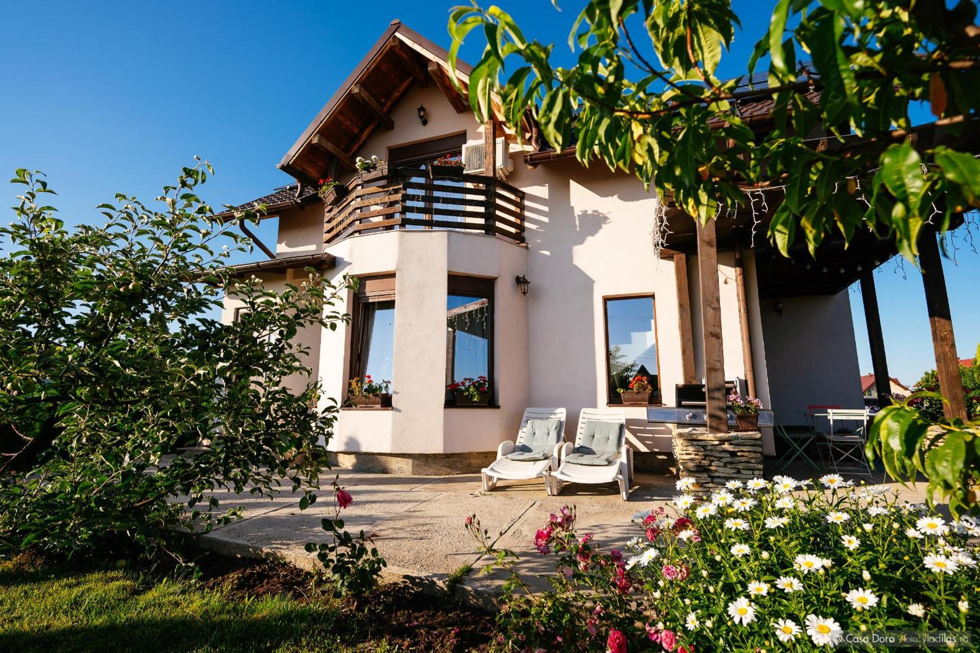 Casa Dora Hotel Suceava Exterior photo